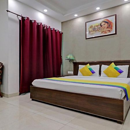 Itsy Hotels Hamlets Stay Noida Esterno foto